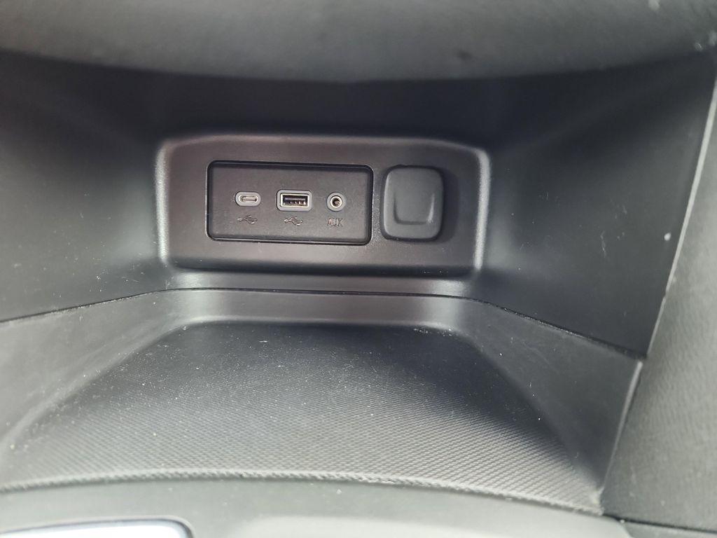 used 2022 Chevrolet Equinox car, priced at $23,193