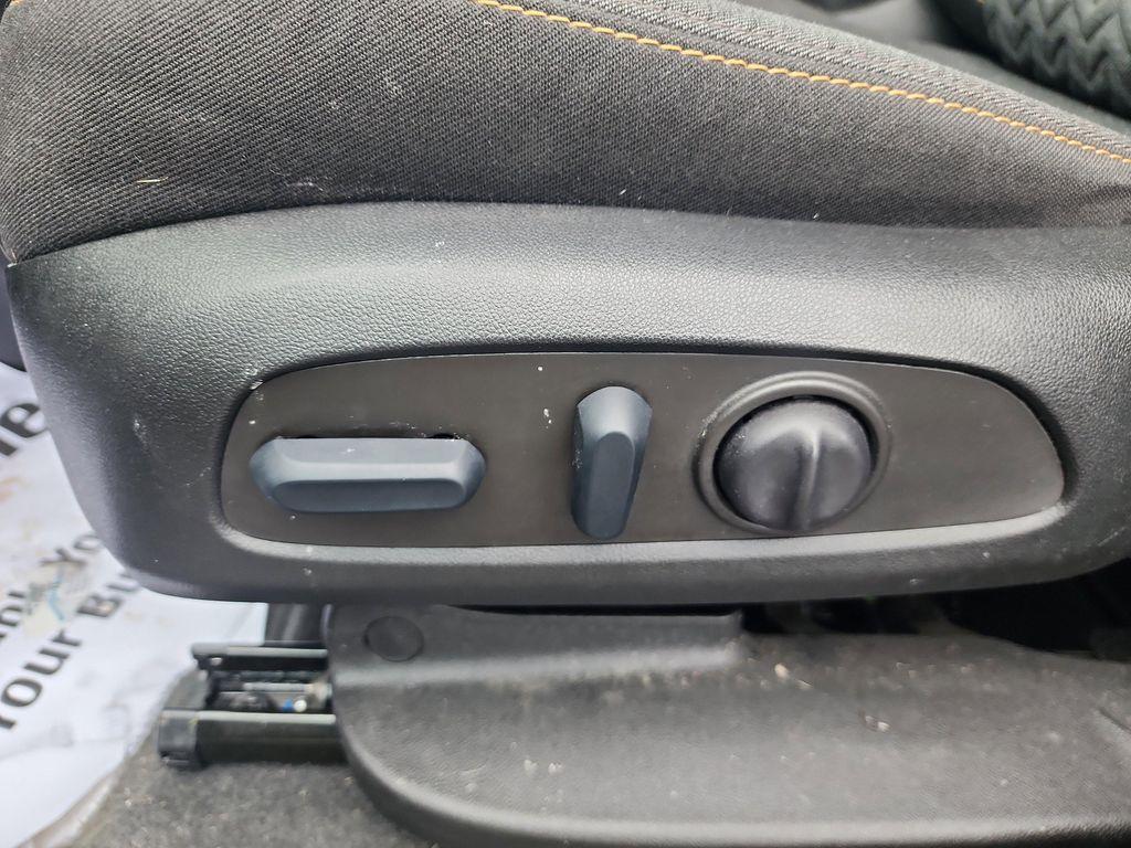 used 2022 Chevrolet Equinox car, priced at $23,193