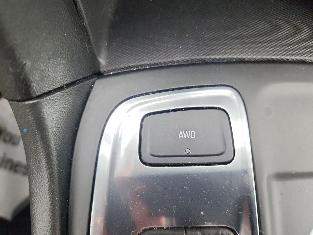used 2022 Chevrolet Equinox car, priced at $23,193
