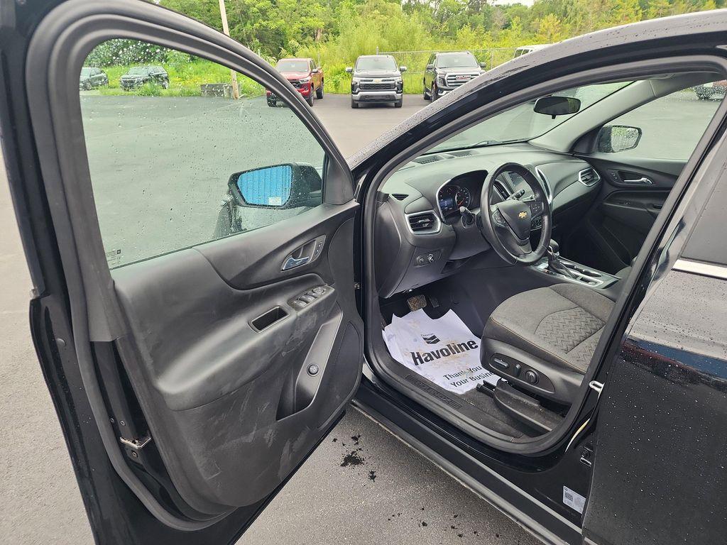 used 2022 Chevrolet Equinox car, priced at $23,193