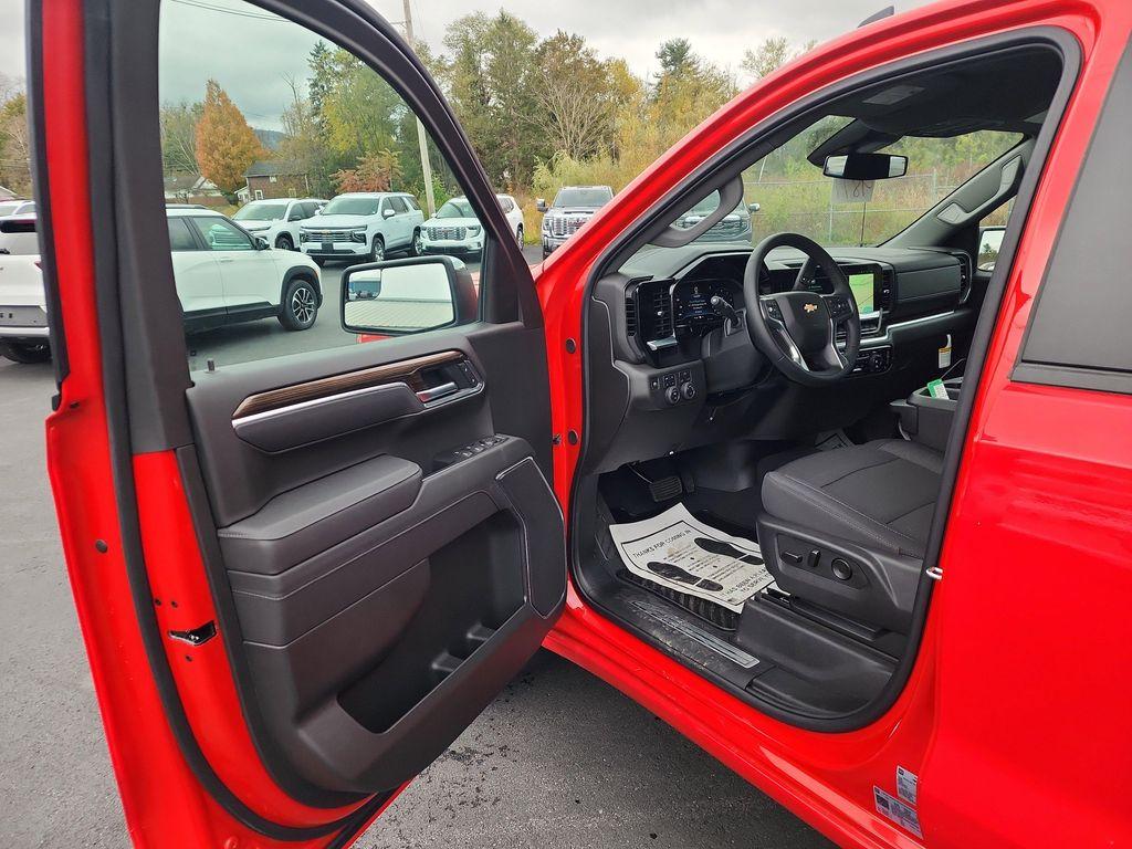 new 2025 Chevrolet Silverado 1500 car, priced at $59,840