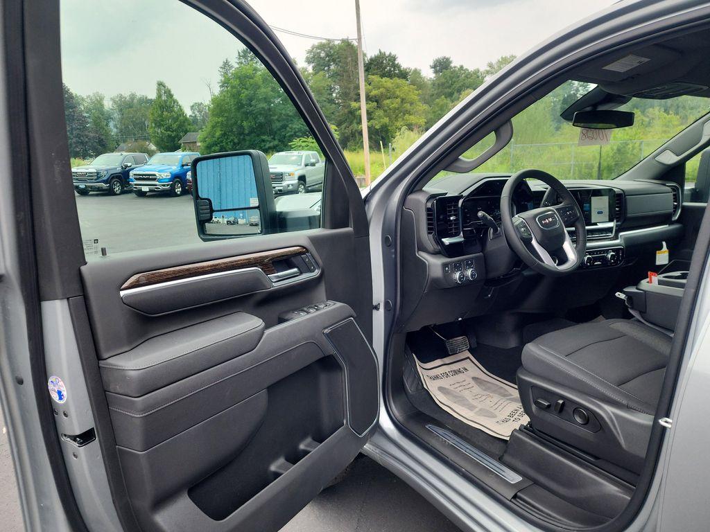 new 2025 GMC Sierra 2500 car, priced at $73,235