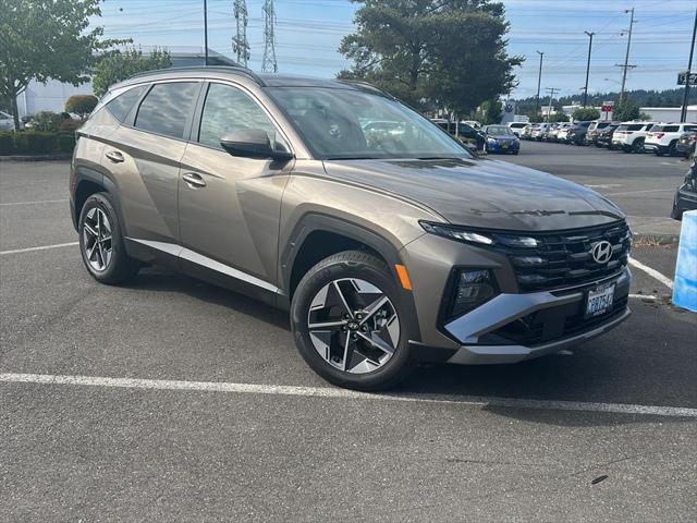 used 2025 Hyundai TUCSON Hybrid car, priced at $34,000