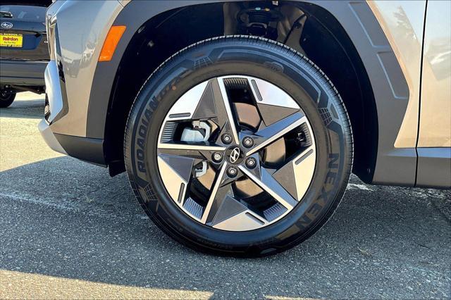 used 2025 Hyundai TUCSON Hybrid car, priced at $33,500