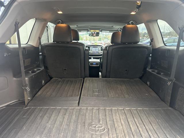 used 2015 Toyota Highlander Hybrid car