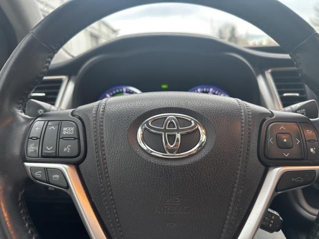 used 2015 Toyota Highlander Hybrid car