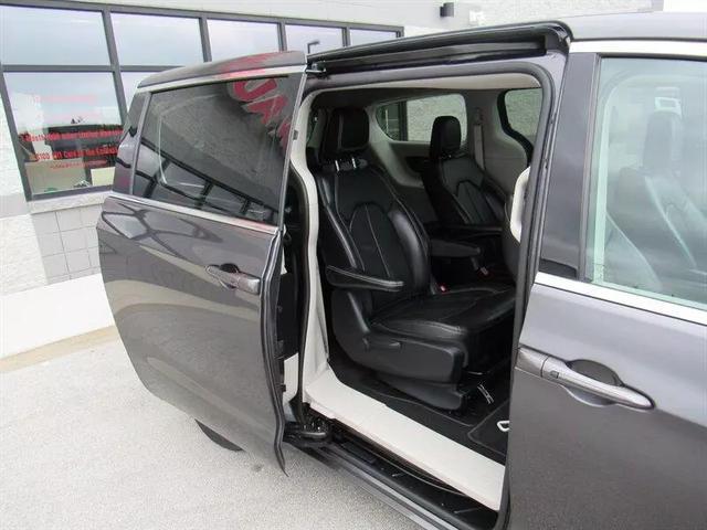 used 2022 Chrysler Pacifica Hybrid car, priced at $26,999