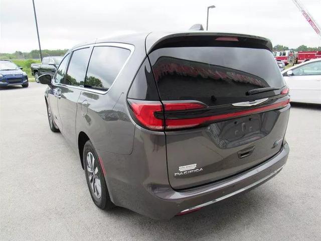 used 2022 Chrysler Pacifica Hybrid car, priced at $26,999