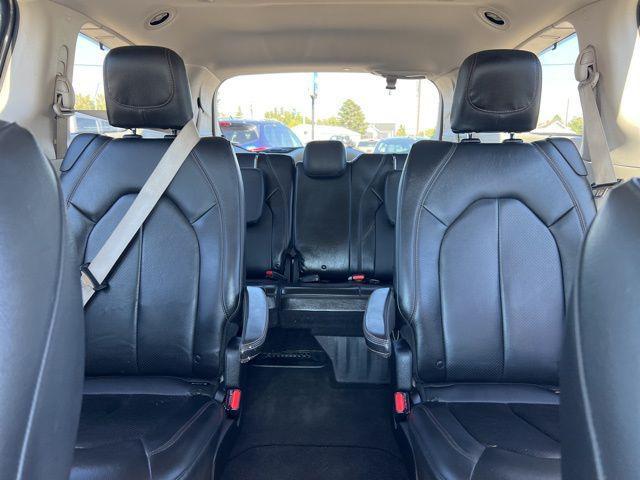 used 2020 Chrysler Pacifica car, priced at $18,158