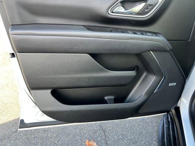 used 2023 GMC Yukon XL car, priced at $54,442