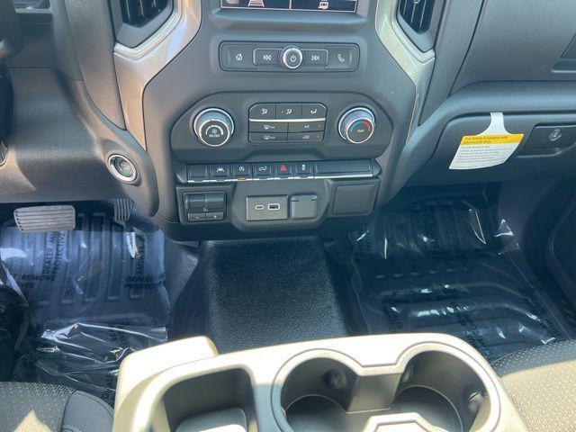 new 2025 Chevrolet Silverado 1500 car, priced at $40,355