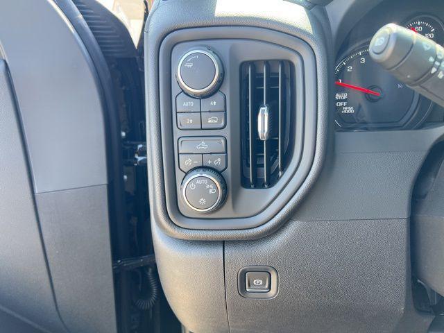 new 2025 Chevrolet Silverado 1500 car, priced at $40,355