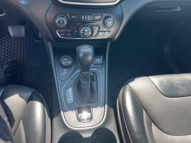 used 2022 Jeep Cherokee car, priced at $23,066