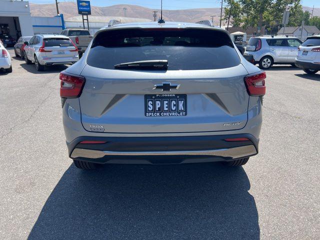 new 2025 Chevrolet Trax car, priced at $26,190