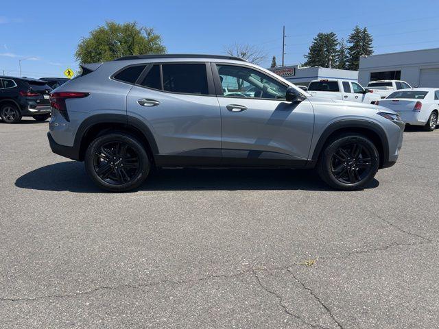 new 2025 Chevrolet Trax car, priced at $26,190