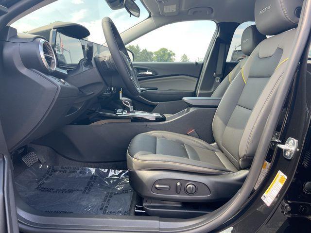 new 2025 Chevrolet Trax car, priced at $26,835