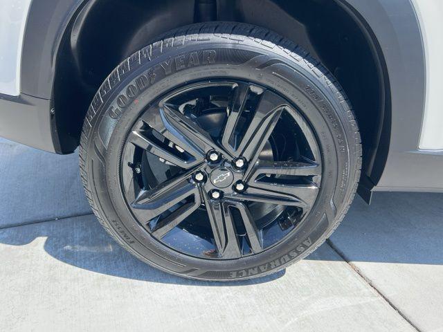 new 2025 Chevrolet Trax car, priced at $26,190