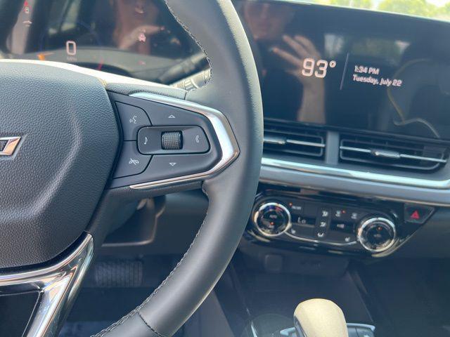 new 2025 Chevrolet Trax car, priced at $26,190