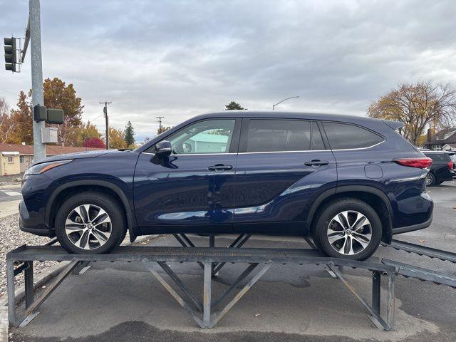 used 2022 Toyota Highlander car, priced at $33,936