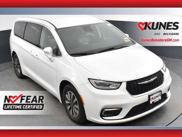 used 2022 Chrysler Pacifica Hybrid car, priced at $22,500