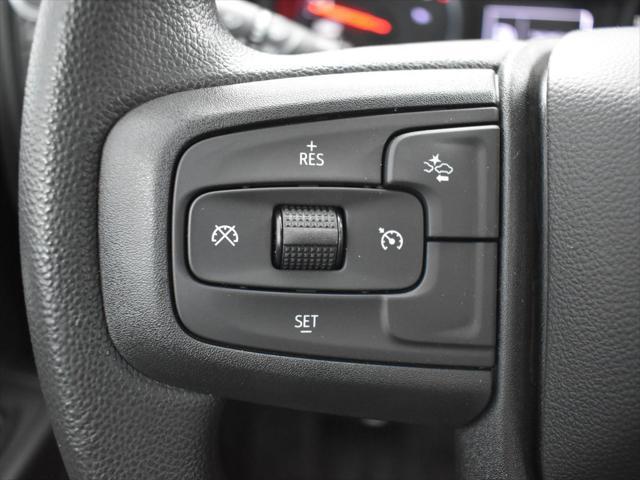new 2025 GMC Sierra 1500 car, priced at $40,655