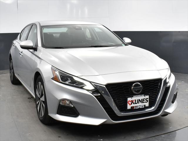 used 2022 Nissan Altima car, priced at $19,900