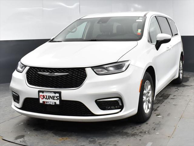 used 2023 Chrysler Pacifica car, priced at $23,500