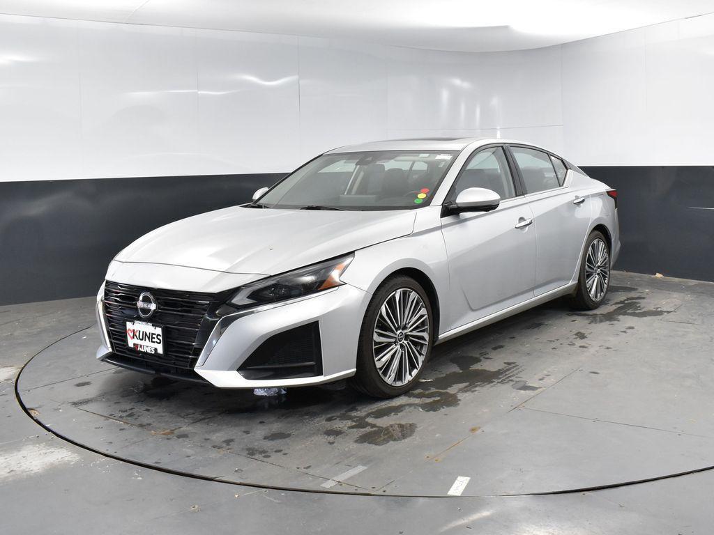 used 2023 Nissan Altima car, priced at $21,290