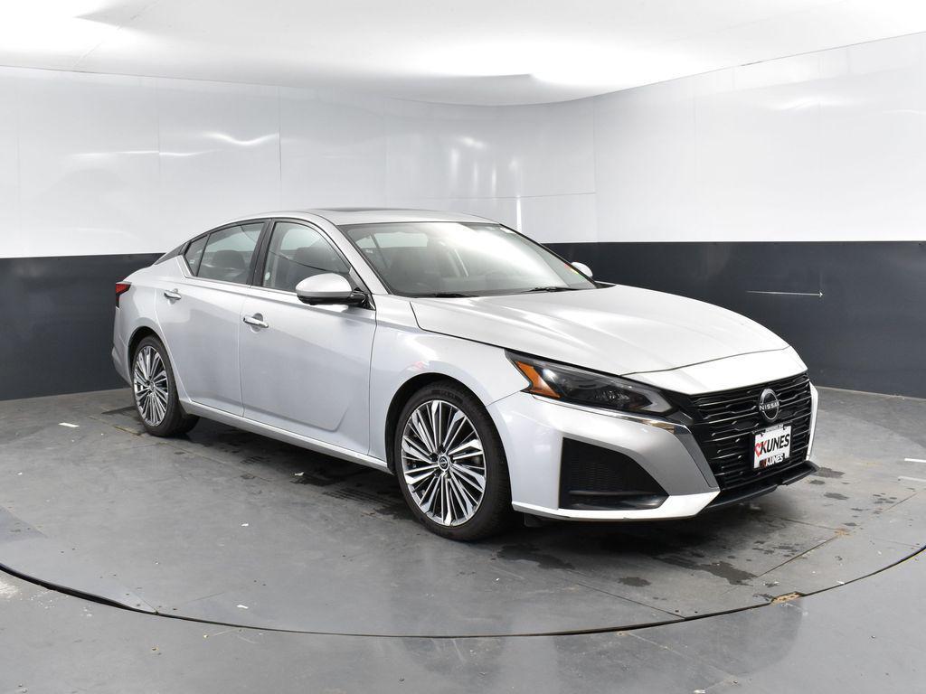 used 2023 Nissan Altima car, priced at $21,290