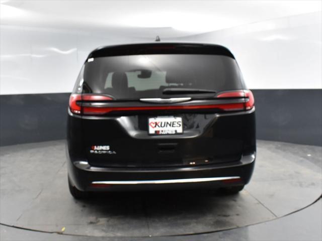 used 2023 Chrysler Pacifica car, priced at $23,000