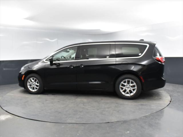 used 2023 Chrysler Pacifica car, priced at $23,000