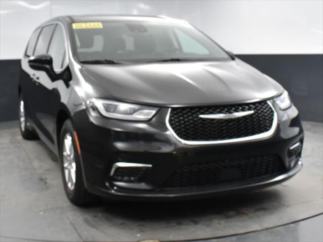 used 2023 Chrysler Pacifica car, priced at $23,000