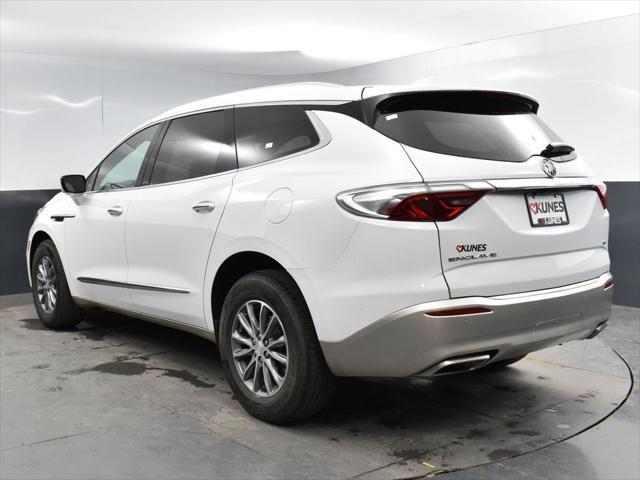 used 2022 Buick Enclave car, priced at $28,000