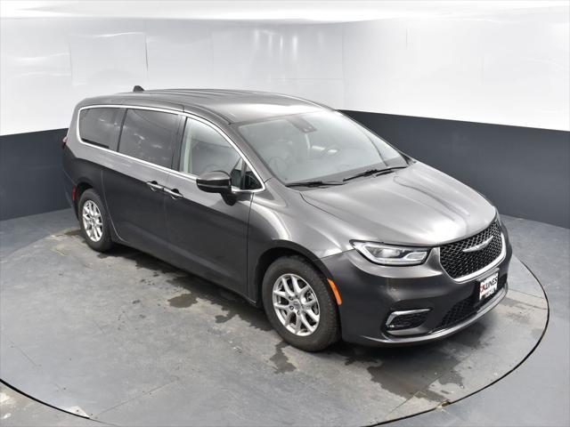 used 2023 Chrysler Pacifica car, priced at $24,000