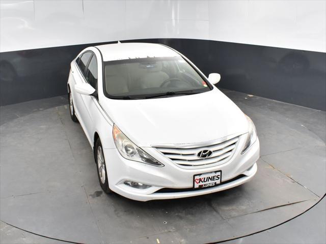 used 2013 Hyundai Sonata car, priced at $5,900