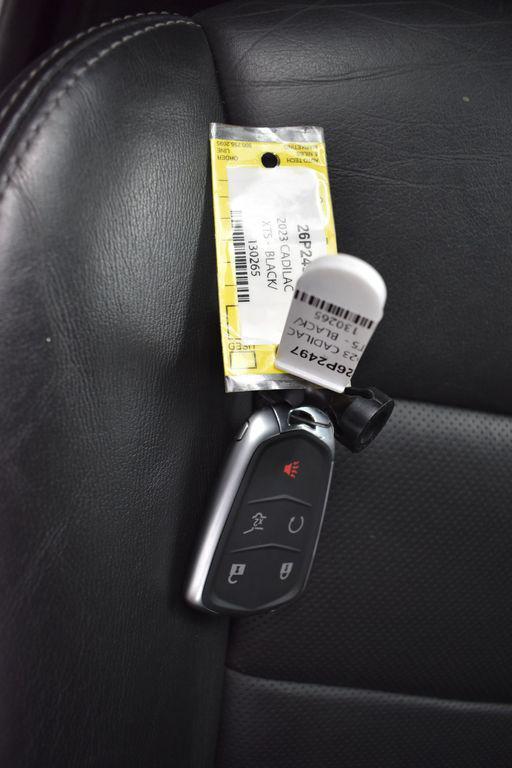 used 2023 Cadillac XT5 car, priced at $28,980