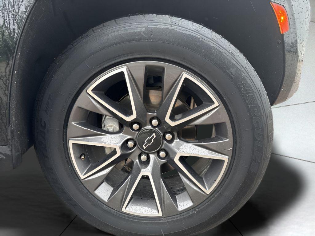 used 2022 Chevrolet Suburban car, priced at $45,900