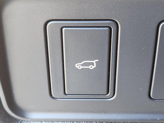 used 2018 Land Rover Range Rover Sport car, priced at $28,300