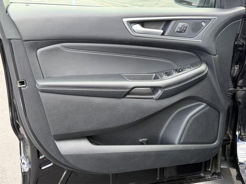 used 2024 Ford Edge car, priced at $28,995