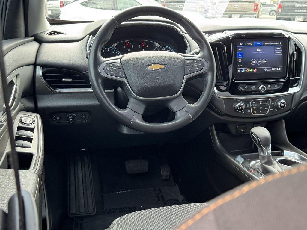 used 2021 Chevrolet Traverse car, priced at $24,995
