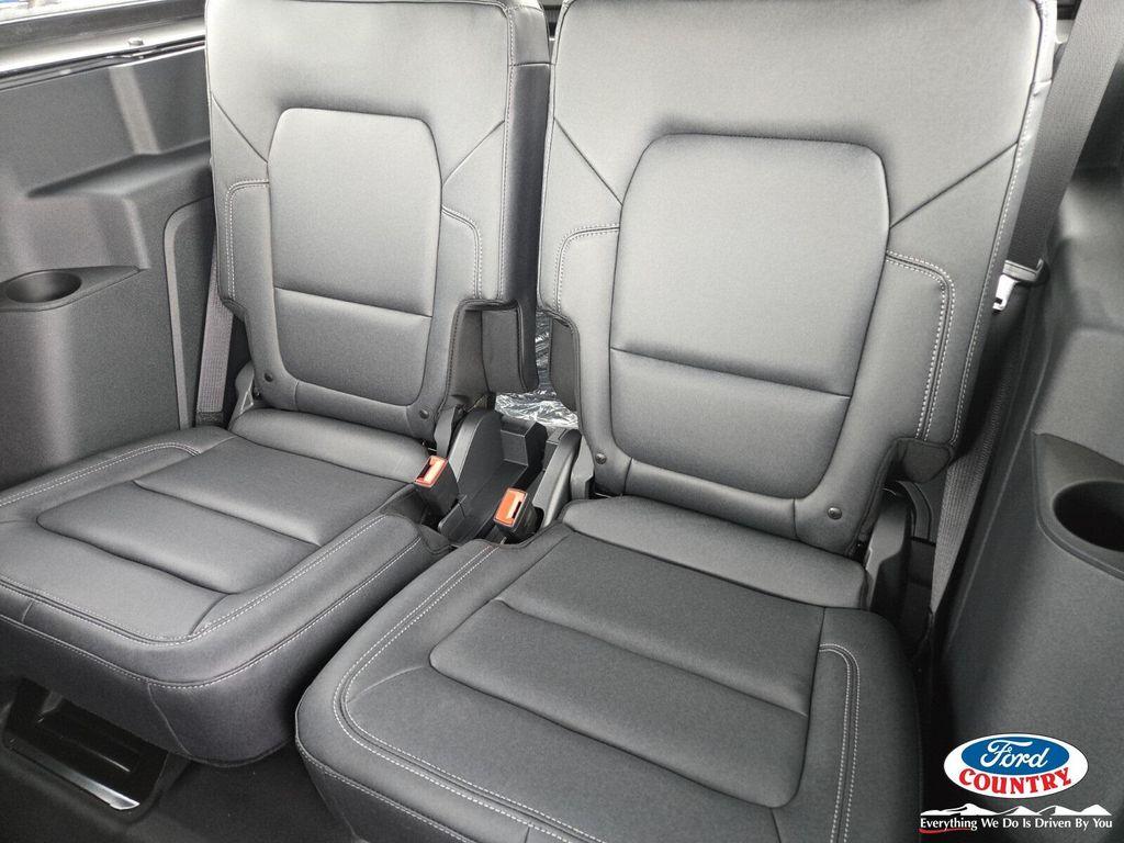 new 2025 Ford Bronco car, priced at $50,174