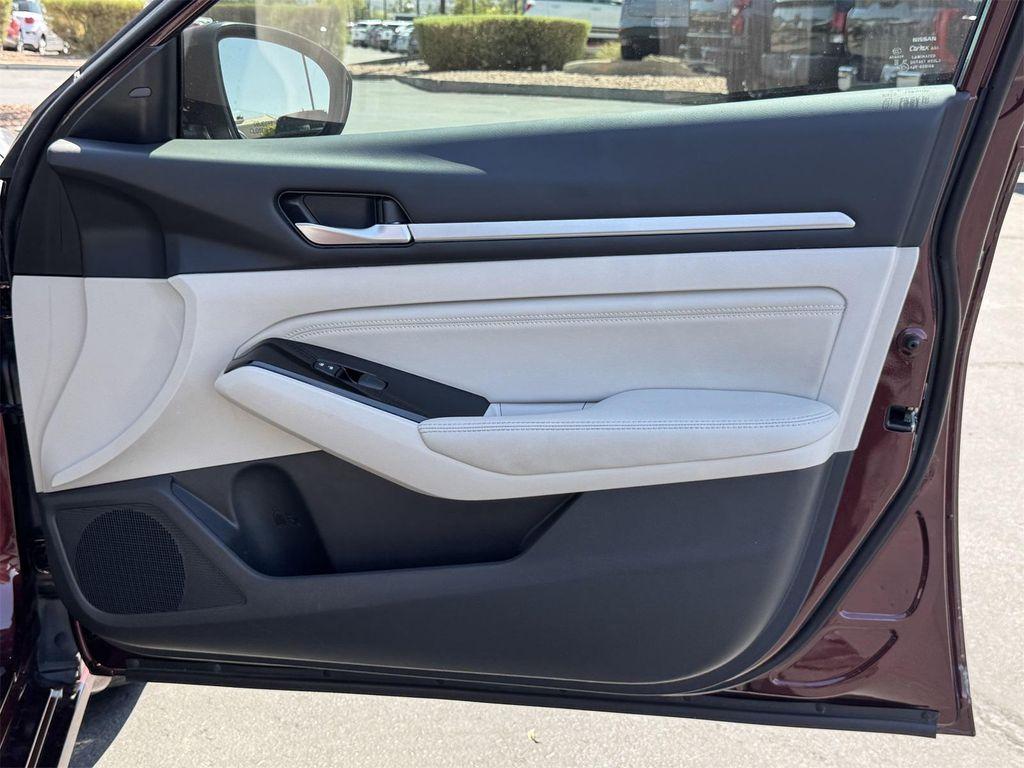 used 2023 Nissan Altima car, priced at $21,398