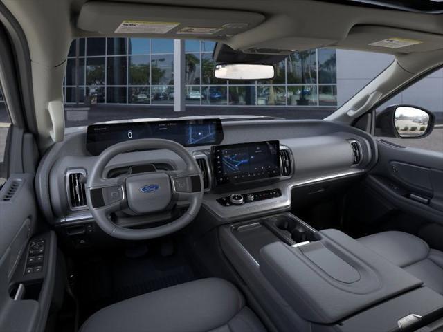 new 2025 Ford Expedition car, priced at $70,195