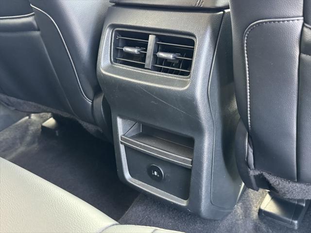 used 2024 Ford Edge car, priced at $28,995