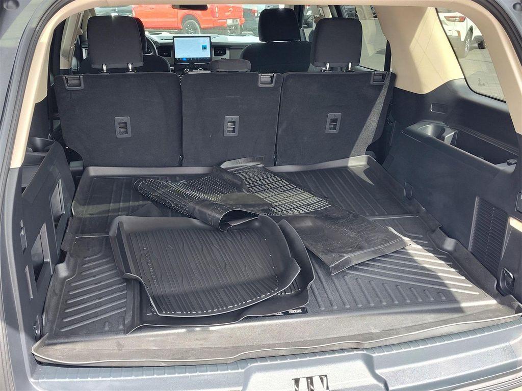 used 2024 Ford Expedition car, priced at $47,855