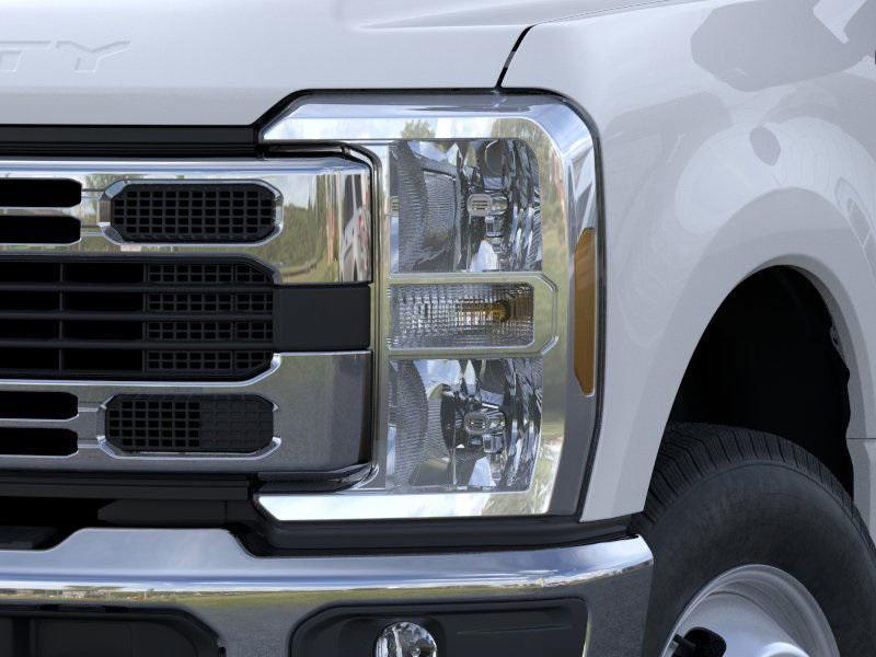 new 2025 Ford F-350 car, priced at $59,690