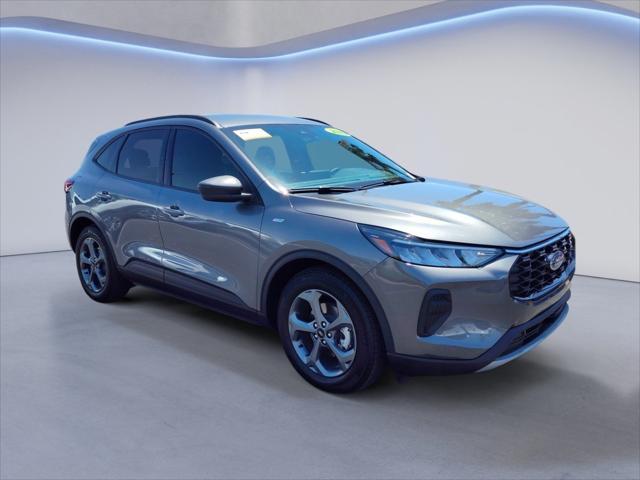 used 2025 Ford Escape car, priced at $31,990
