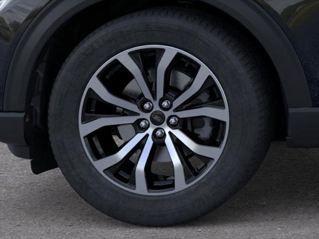 new 2025 Ford Explorer car, priced at $45,816