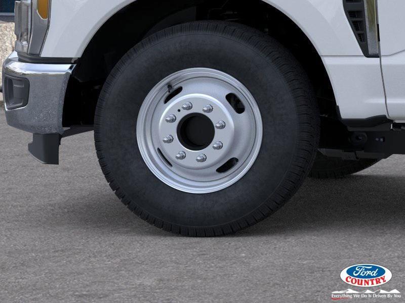 new 2025 Ford F-350 car, priced at $54,787