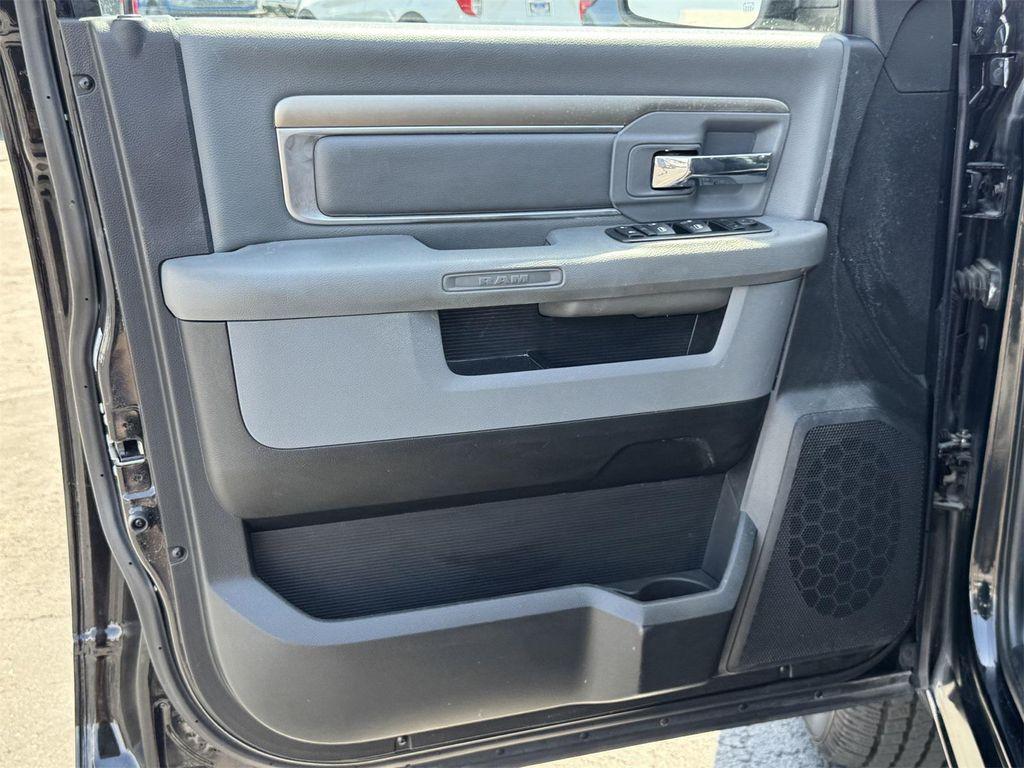 used 2019 Ram 1500 Classic car, priced at $21,982